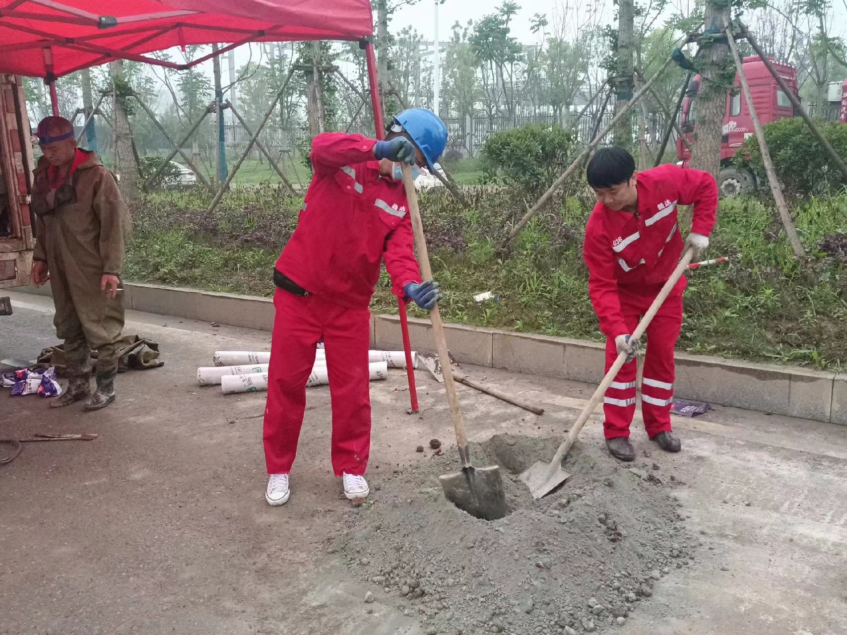 八步管道疏通哪家好】及时进行市政管道清淤